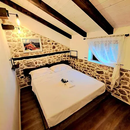 Colna Apartment