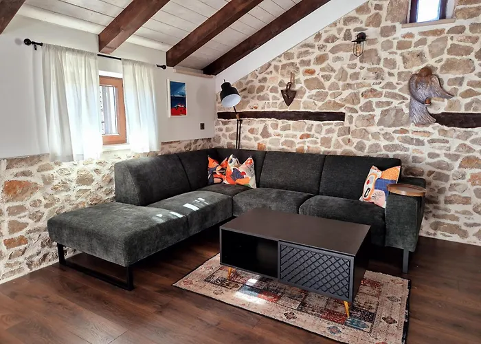 Colna Kuna Pelješka